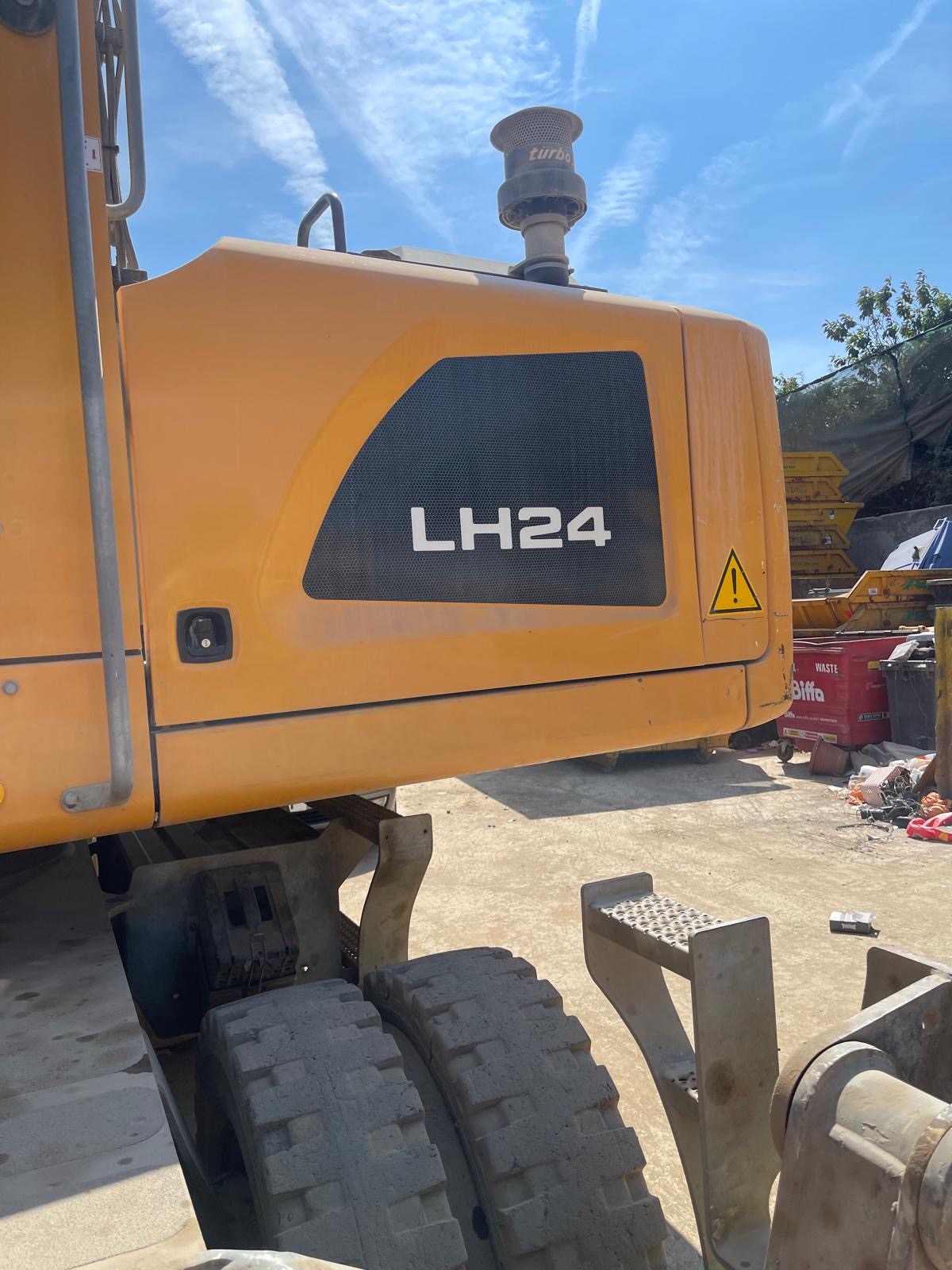 Hyundai LH24 Wheeled Excavator
